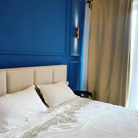 Sara Blue